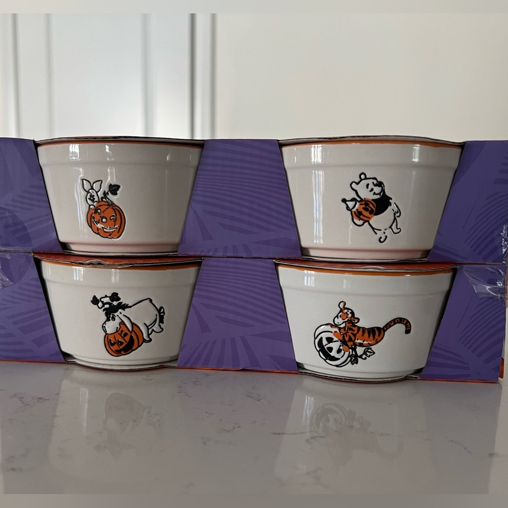 Disney Halloween Winnie the Pooh & Friends Set or 4 Ramekins NEW IN BOX
